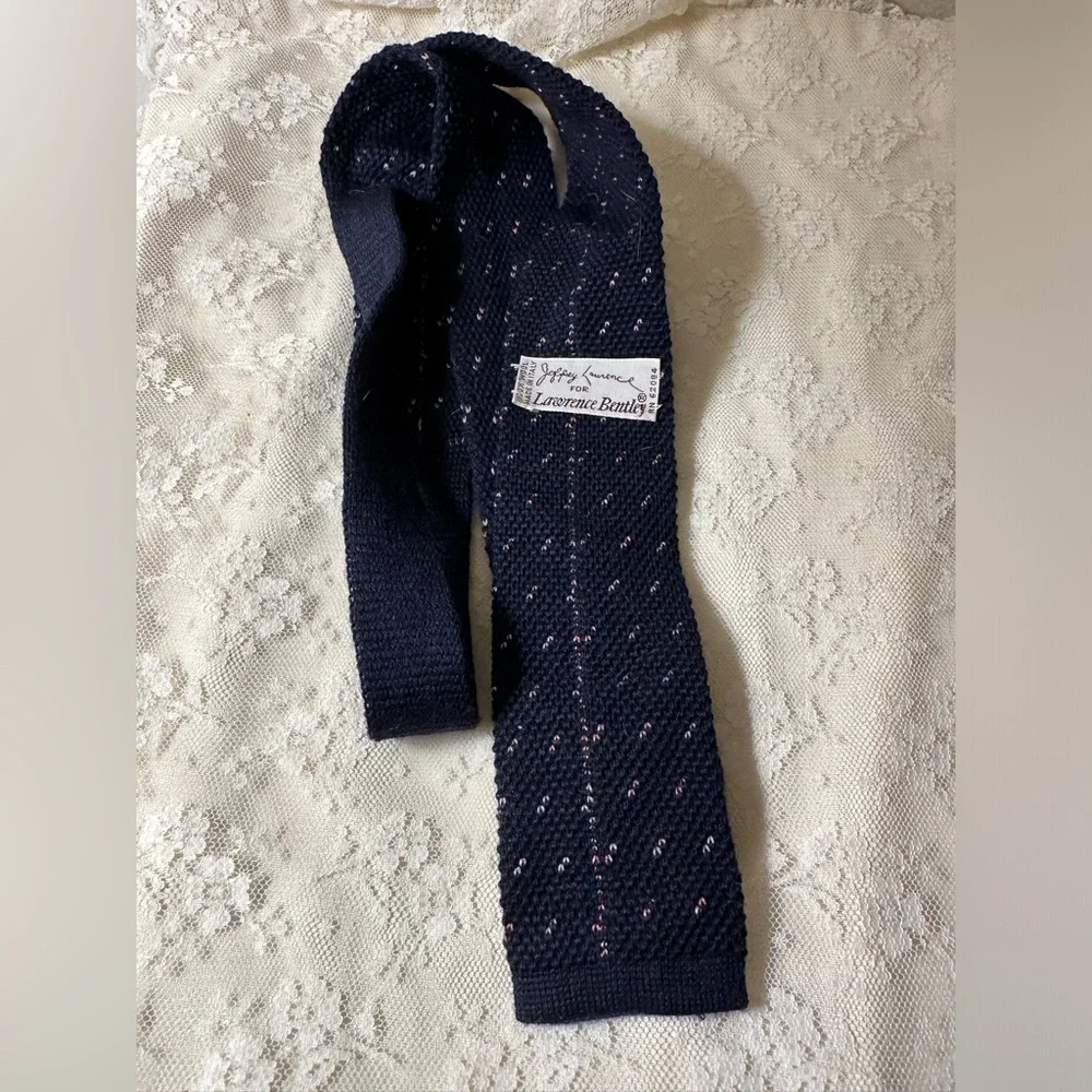Jeffrey Lawrence Tie